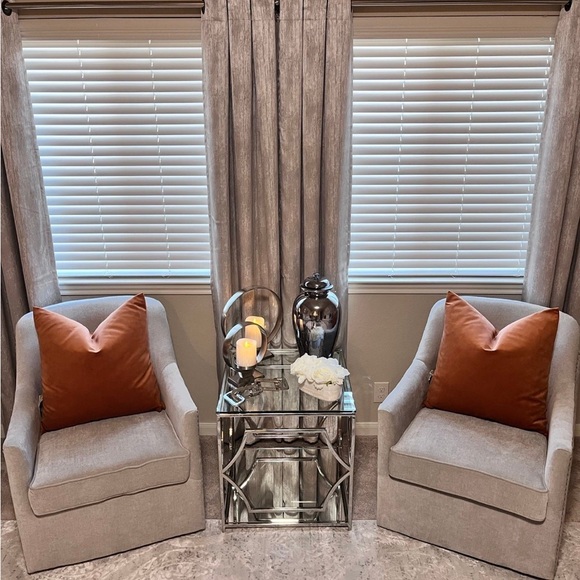 COPY - 1-NWT TGH TESSITURA VELVET DECORATIVE PILLOWS (Read description for deta… - Picture 2 of 15